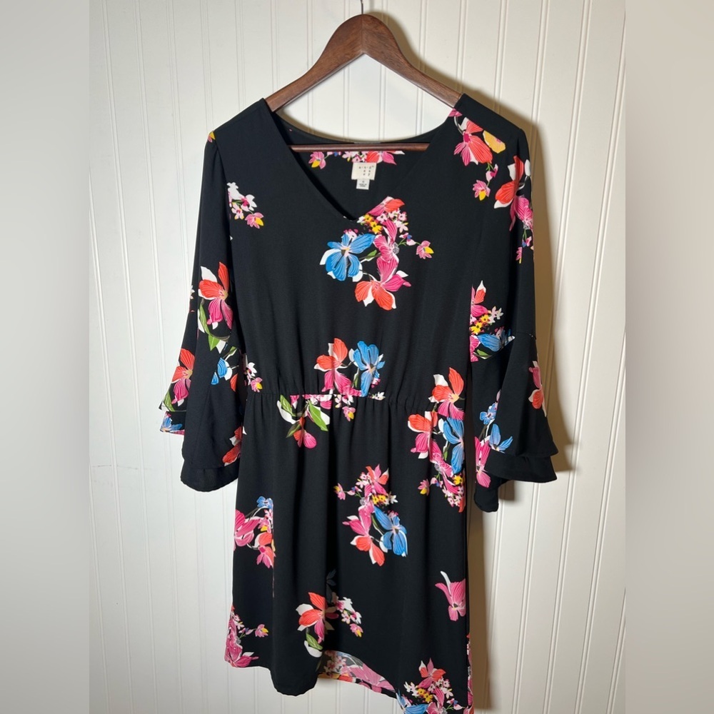 Floral Dress Size S Elastic Waist Bell Sleeves V Neck Knee length